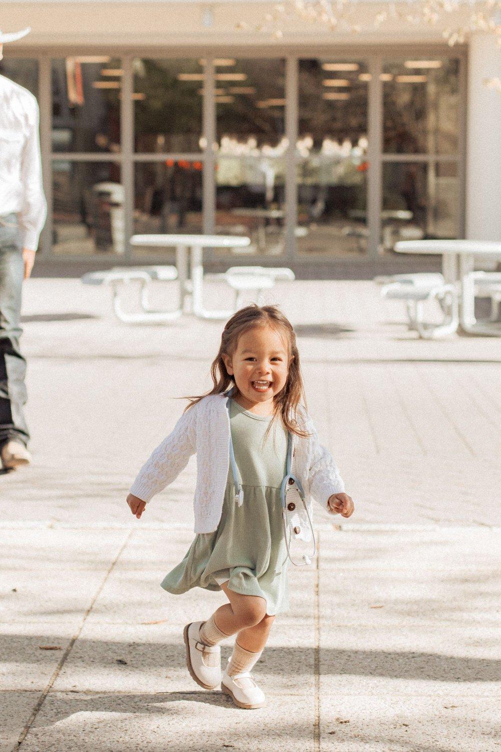 carousel-hero-element image-14